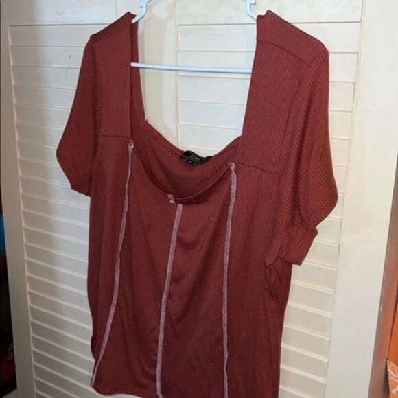 Vibe sportswear summer top - Picture 1 of 5